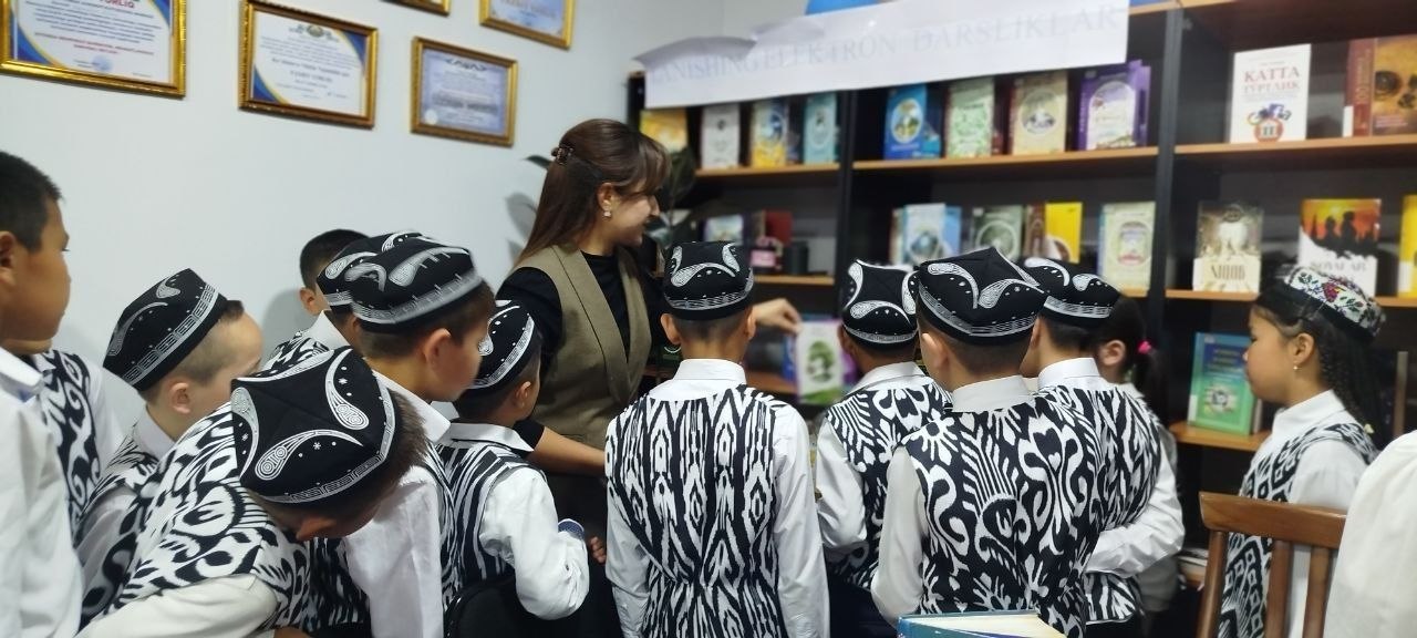 "Sirli kutubxona"shiori ostida sayohat tashkil etildi.
