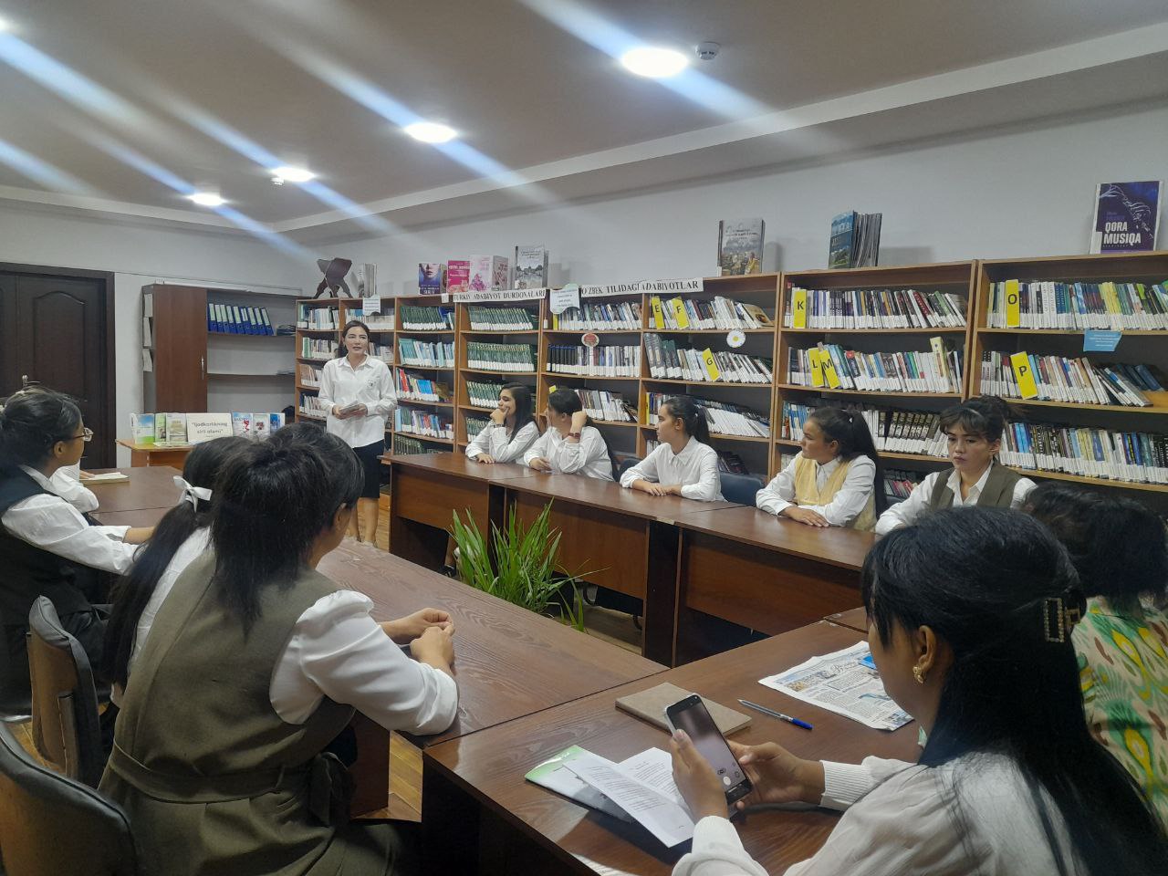 ”Ijodkorlikning sirli olami” nomli uchrashuv bo’lib o’tdi.