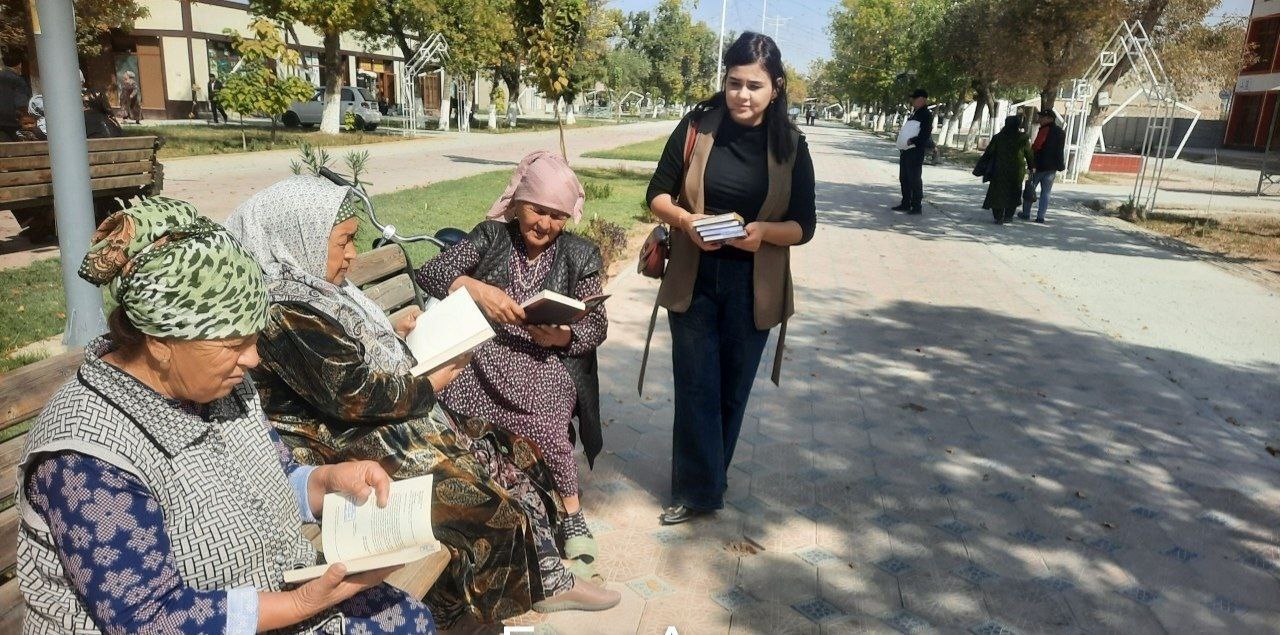 ’’Do'stlik ’’ MFY fuqorolari  ishtirokida  ’’Ilm Nuri ’’ shiori  ostida  kutubxonaga  yangi  kelgan  adabiyotlar  yuzasidan  targibot  ishlari  o'tkazildi .