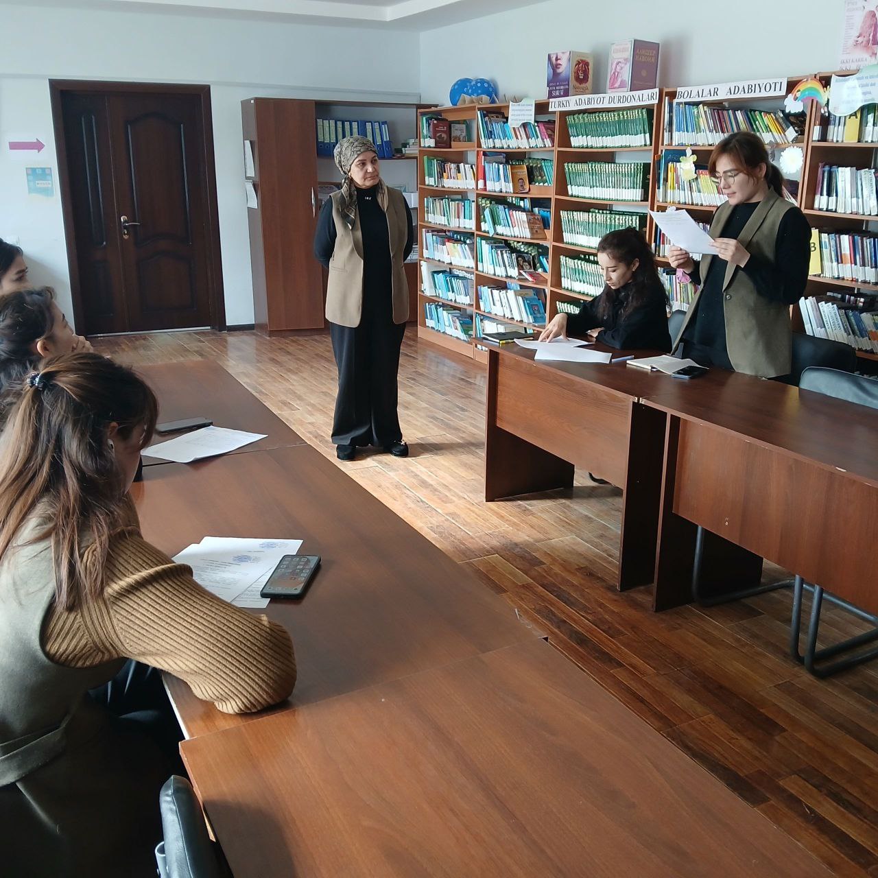 Kutubxonachining vazifalari , kutubxonachi nima bo`lishi  kerak " mavzusida  mahorat darsi o'tkazildi.