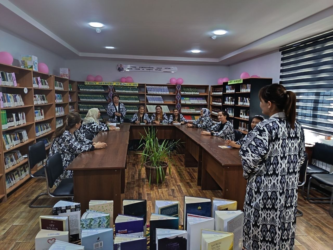 ”Kitob-Ma'rifat kaliti” nomli davra suhbati tashkil etildi.