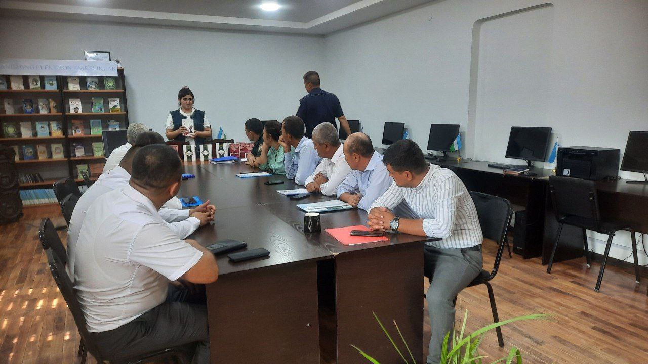 Direktor  o'rinbosarlari bilan hamkorlikda   ” Men  o'qigan  eng yaxshi  kitob ” rukni  ostida Yu  Xua ning  qalamiga  mansub ” Yashamoq”  nomli  kitob tagdimoti bo'lib o'tdi .