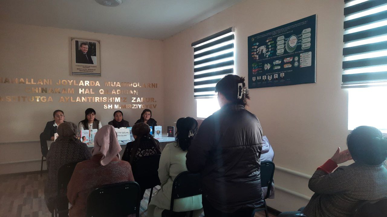 ”Xotin-qizlar huquqlari” mavzusida davra suhbati tashkil etildi.