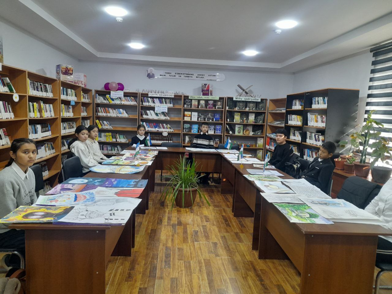 ”San’at nafasi ” mavzusida rasmlar tanlovi bo'lib o'tdi .