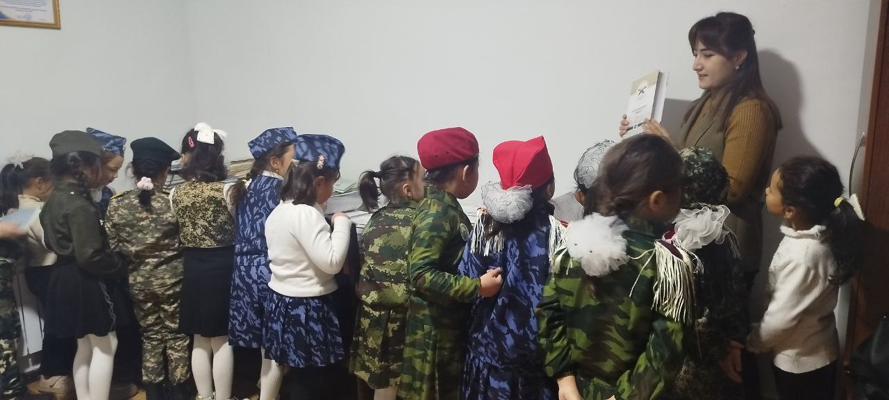 "Sirli kutubxona"shiori ostida sayohat tashkil etildi.