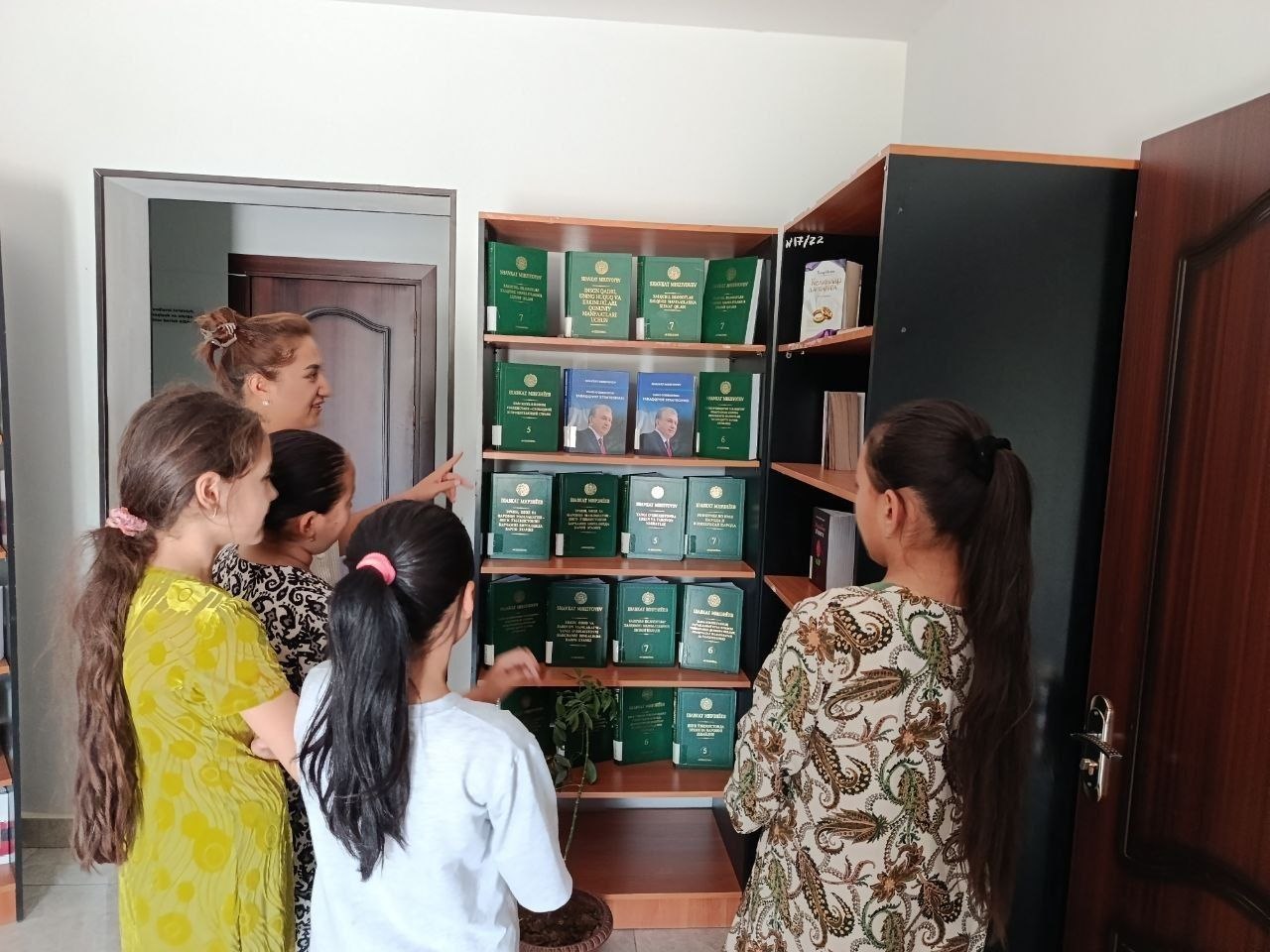 "Sirli kutubxona"shiori ostida sayohat tashkil etildi.