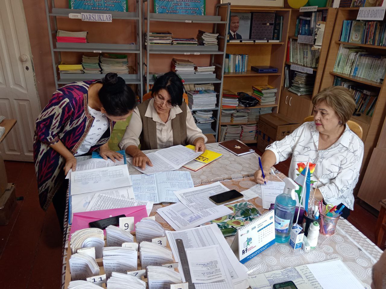 18-19-sonli maktablar kutubxonasining   umumiy faoliyati o'rganildi.