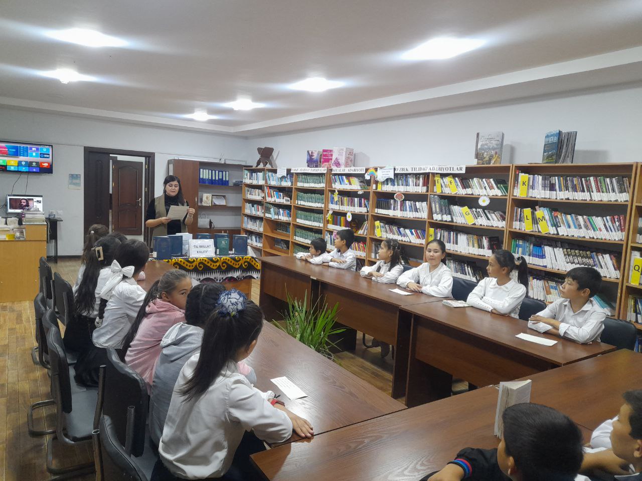 O’zbekiston Respublikasining Davlat tili qabul qilingan kun uchun”Til Millat Kaliti” mavzusida ma’naviy va musiqiy tadbir bo’lib o’tdi .
