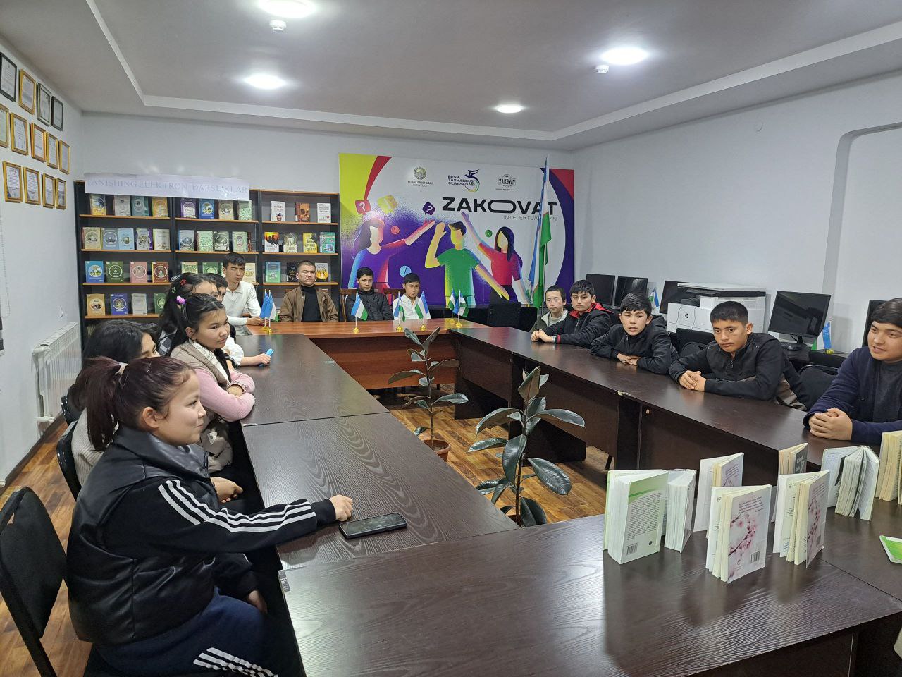 ”Zulfiya– vafo va sadoqat timsoli” mavzusida davra suhbati bo’lib o’tdi.