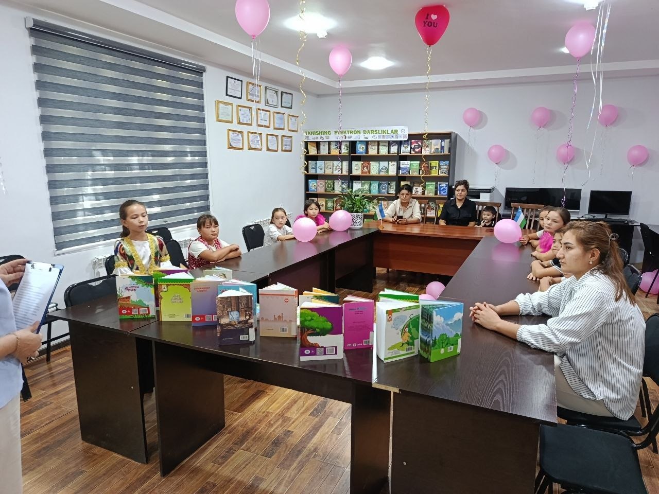 ”Kitob eng yaqin do’st” nomli kitoblar targ’iboti tashkil etildi.