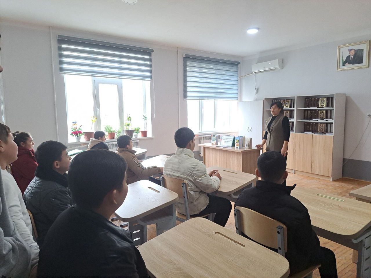 “So‘z sehri va hayot haqiqatlari: O‘lmas Umarbekov merosi” mavzusida davra suhbati bo’lib o’tdi.